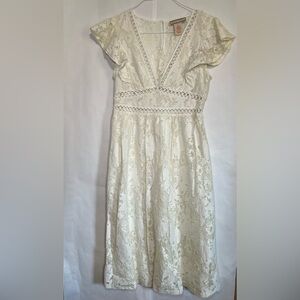 Flying Tomato Off-White Romantic Lace Boho Eyelet V-neck Midi Women’s Size M